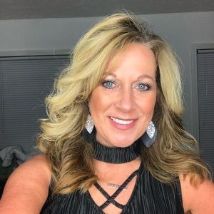 Meet your Posher, Cindi